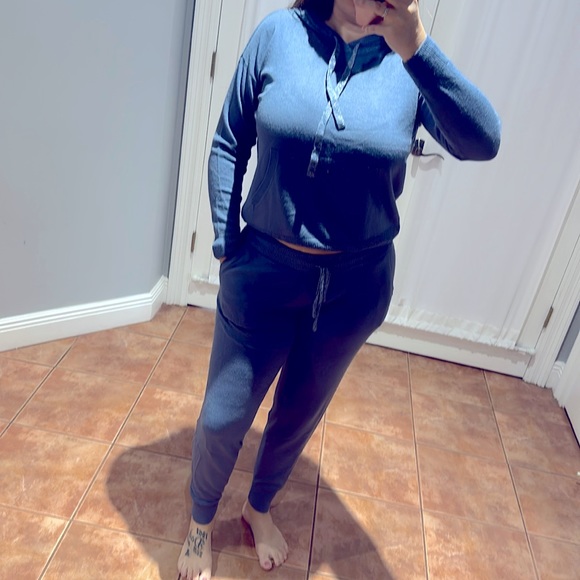 Sweater lounge set, never worn - Picture 1 of 4